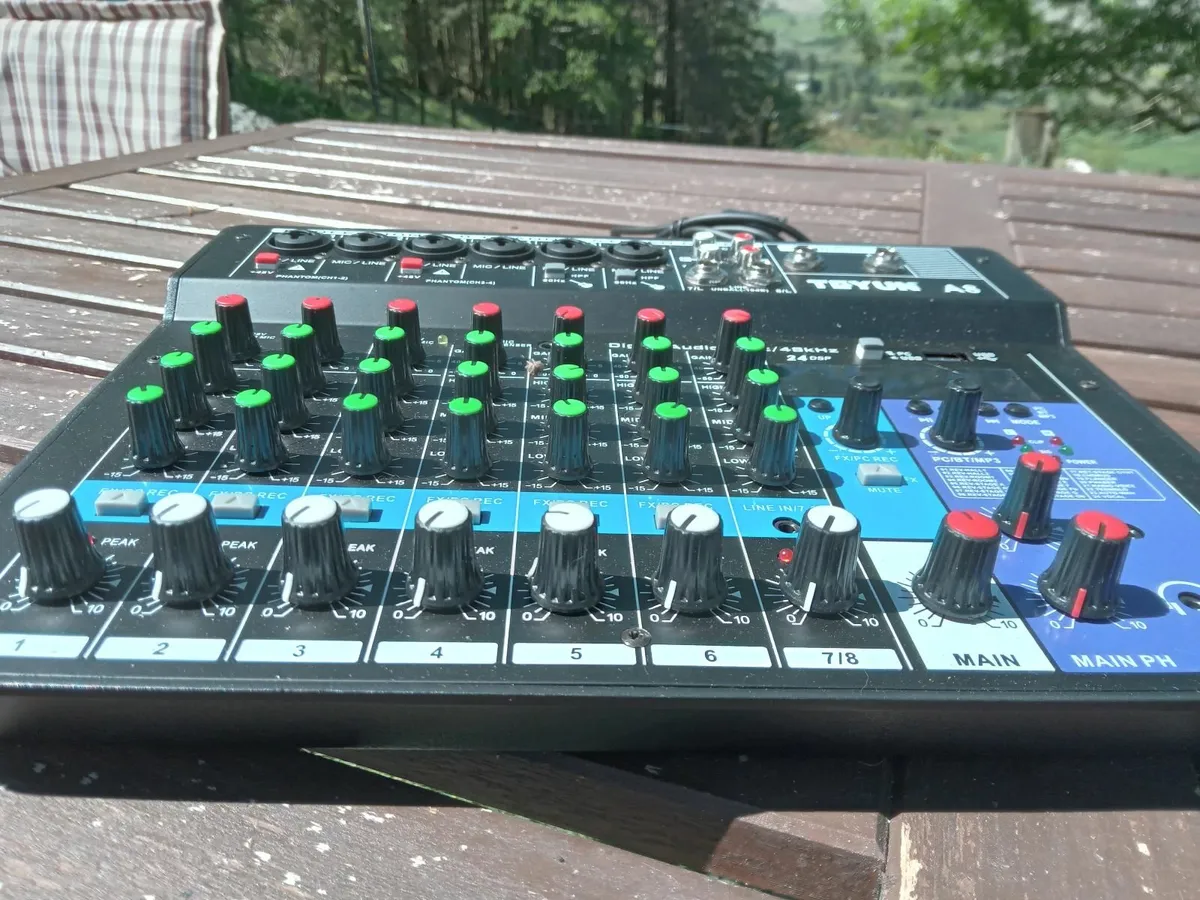 Professional mixing desk - Image 2
