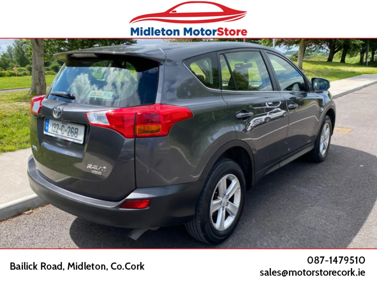 Toyota RAV4 RAV4 2.0 D-4D AURA 2WD 4DR Diesel - Image 4