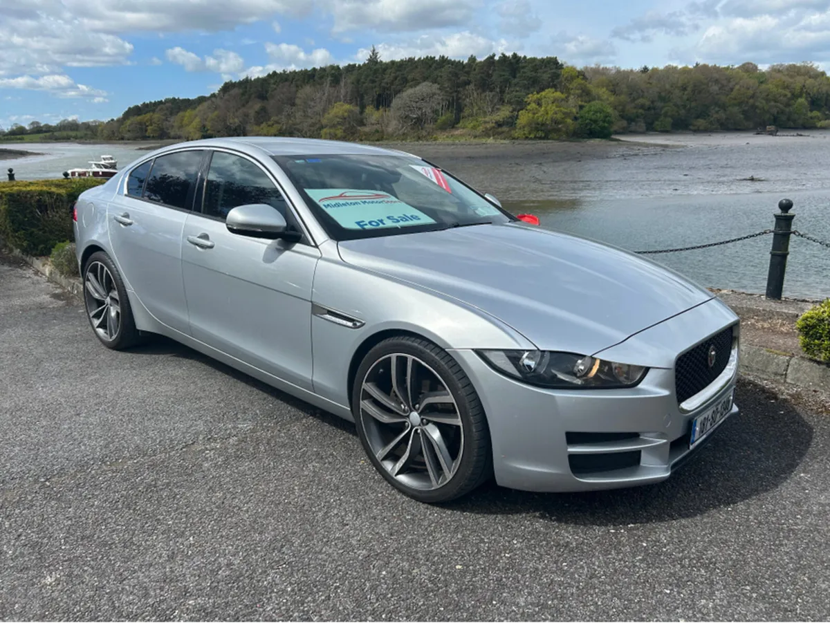 Jaguar XE 2.0 D SE 163PS 4DR AUTO//FINANCE AVAILAB - Image 2