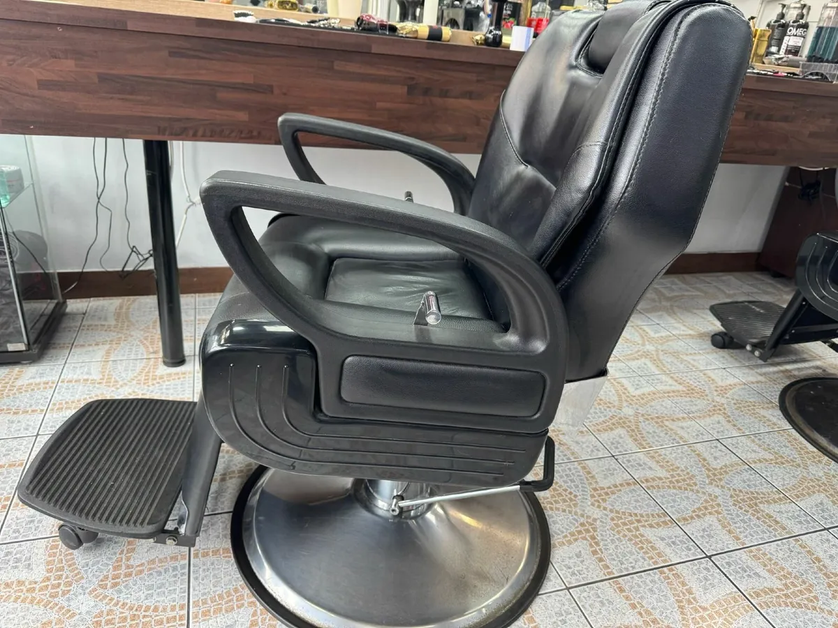 Barber Chairs - Image 4
