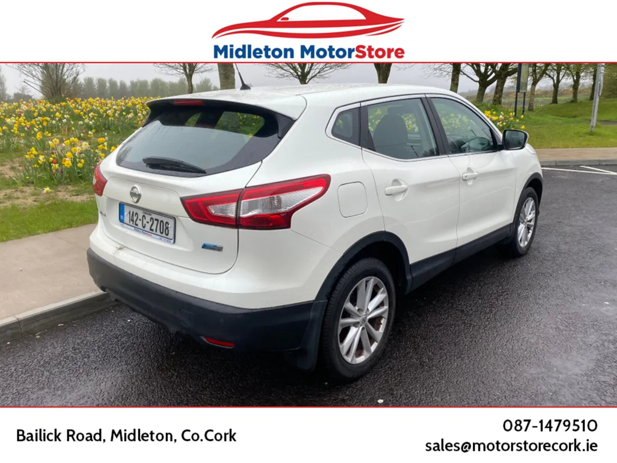 Nissan Qashqai 1.5 DSL SV 4DR Diesel - Image 4