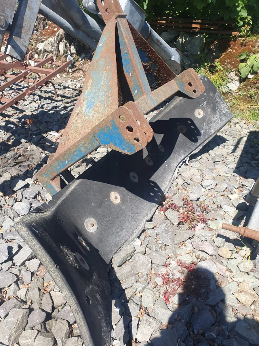 Fleming Yard Scrapper Heavy Duty - Image 1