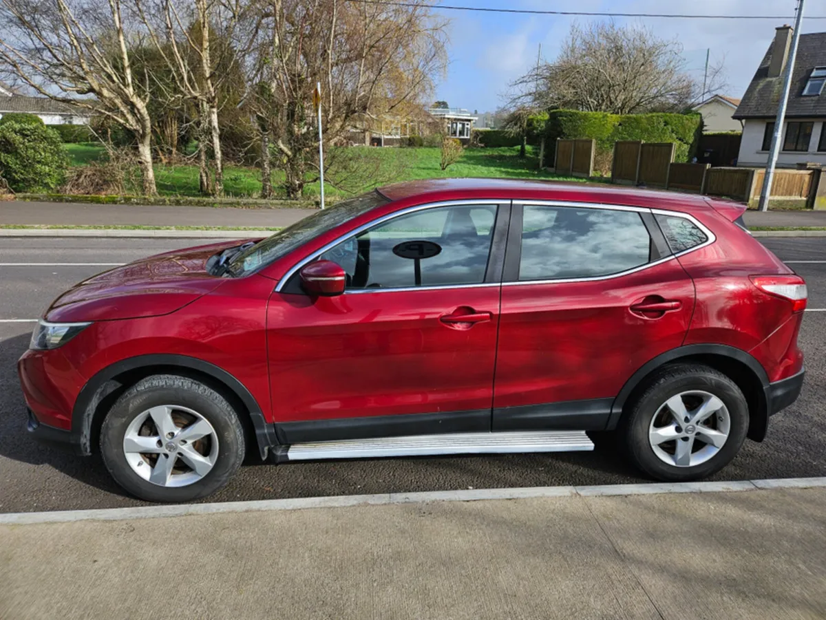 Nissan Qashqai 1.2 PET XE 4DR Petrol - Image 4