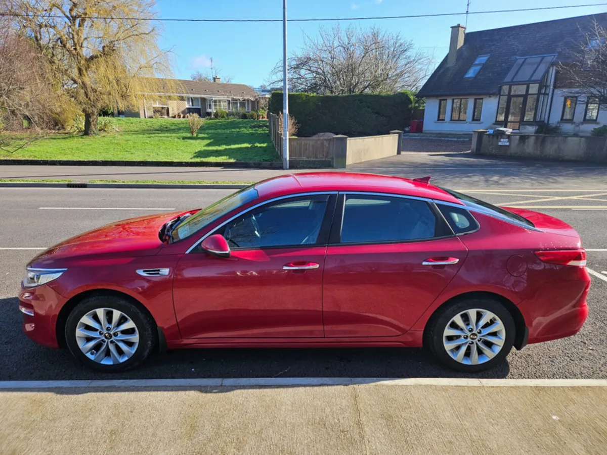 Kia Optima EX 4DR Diesel - Image 4