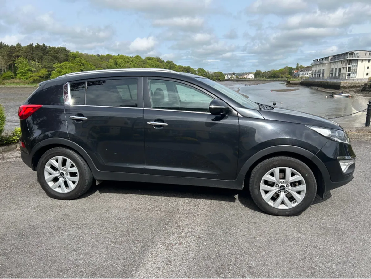 Kia Sportage 1.7 Diesel PLATINUM SE 4DR - Image 3