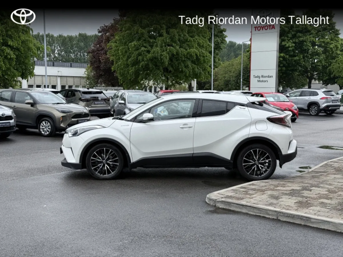 Toyota C-HR HYBRID SOL - Image 4