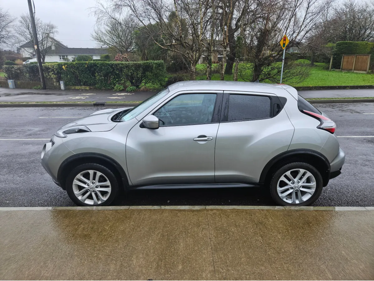 Nissan Juke 1.2 SV PREMIUM 4DR Petrol - Image 4