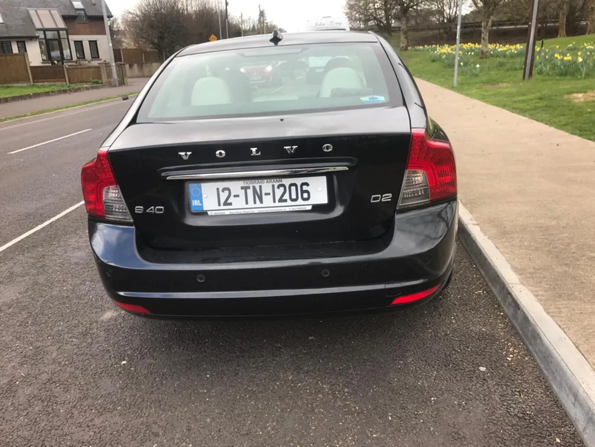 Volvo S40 D2 1.6 D SE 4DR Diesel - Image 3