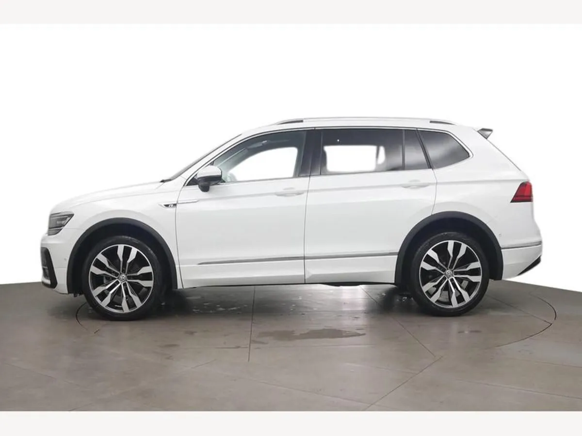 171 Volkswagen Tiguan  TDI (R LINE KIT)17500 EURO