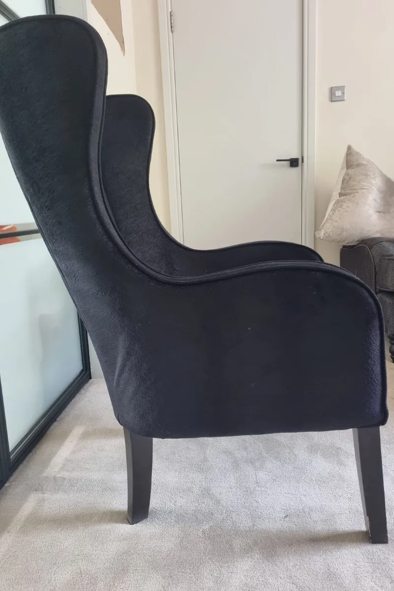Armchair - Queen Ann - Image 1