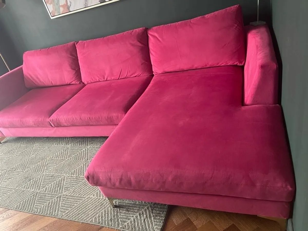 sofa - Image 1