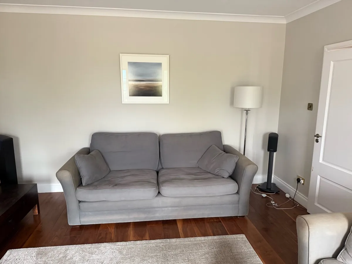 Couches - Image 2