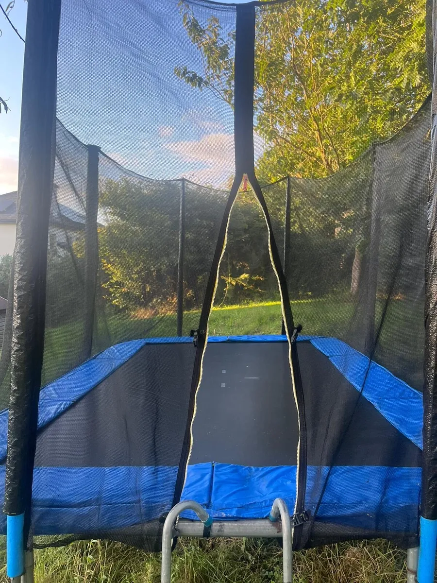 Trampoline - Image 2