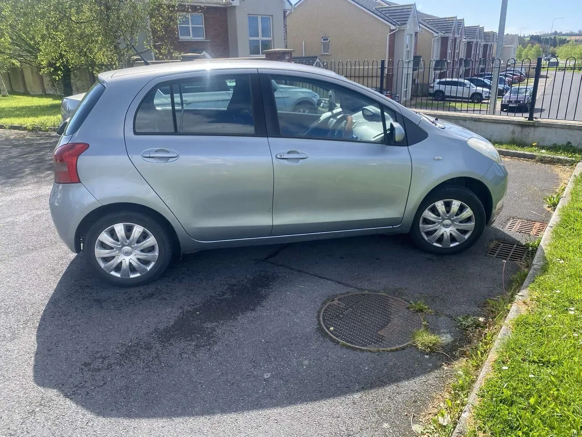 Toyota Yaris - Image 2