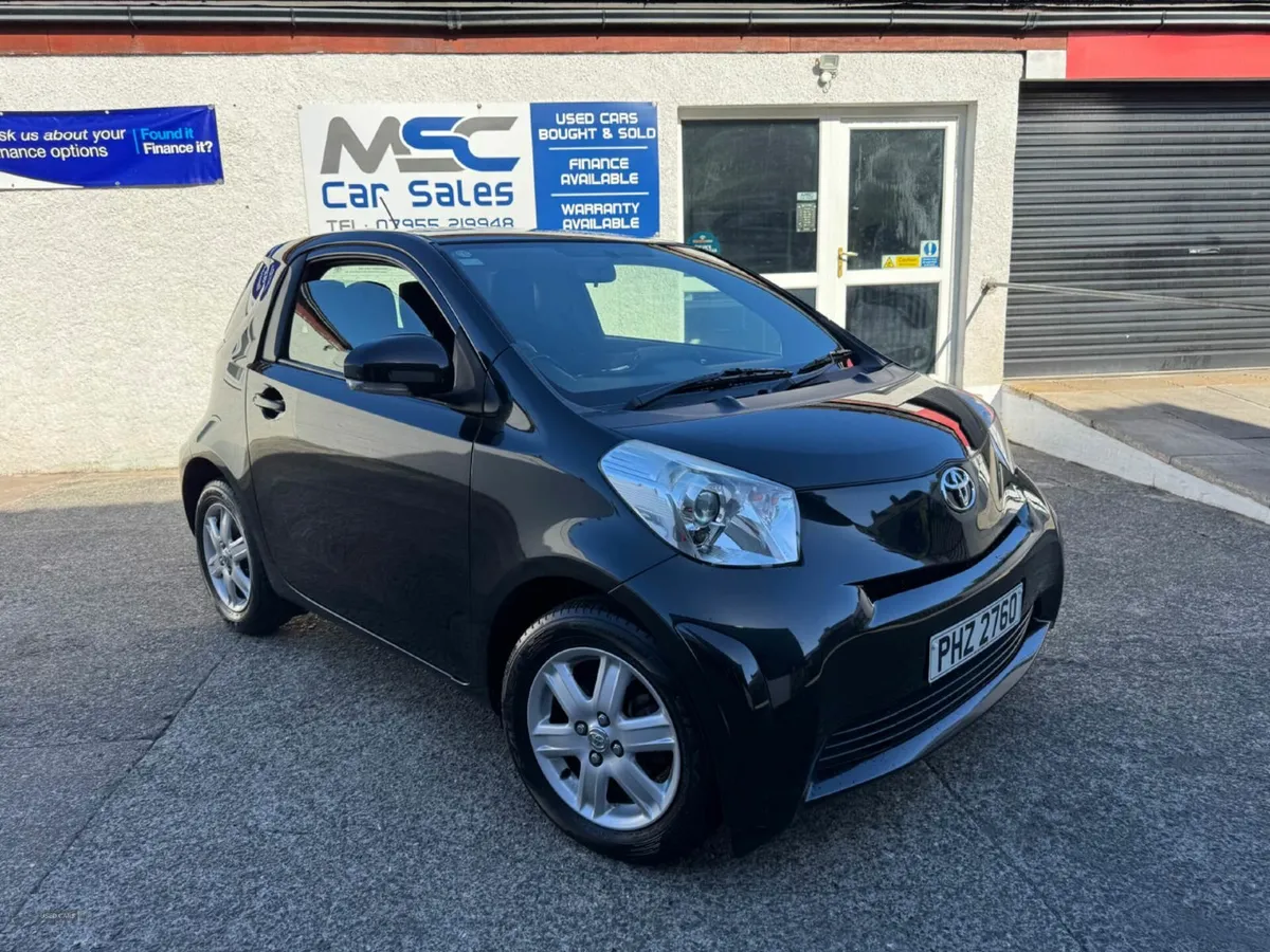Toyota iQ 2012 - Image 2