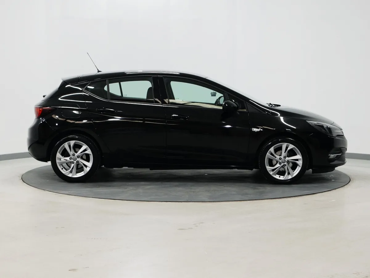 *79* 2022 Opel Astra 1.2 sri - Image 3