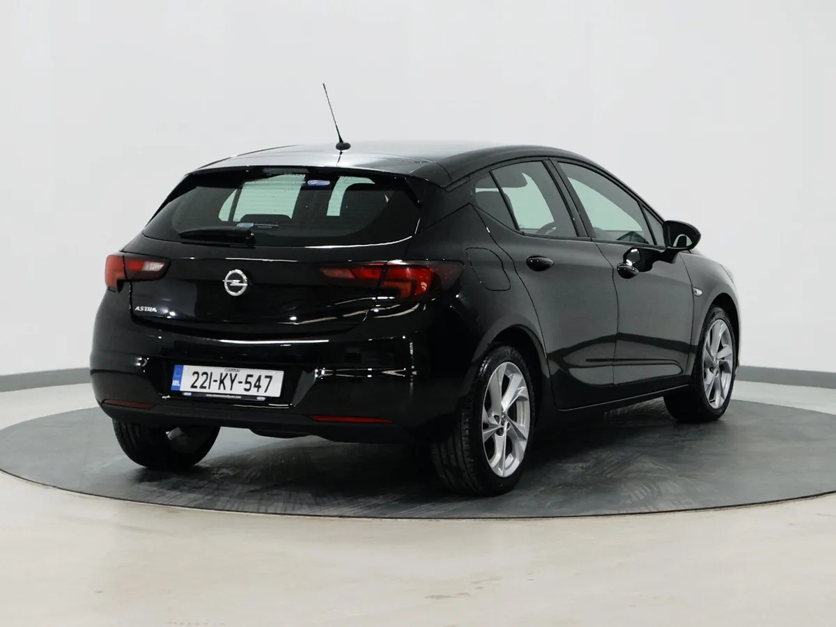 *79* 2022 Opel Astra 1.2 sri - Image 4