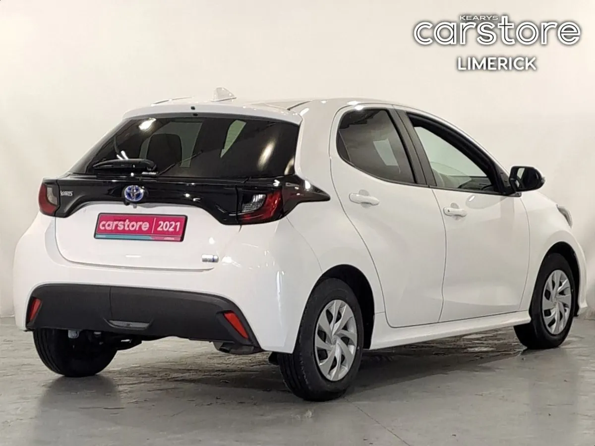 Toyota Yaris 1.5 PET Hybrid - Image 3