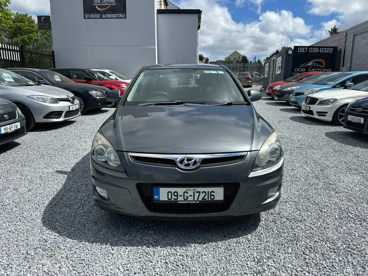2009 Hyundai i30 1.6 CRDI 115BHP Deluxe Auto - Image 2