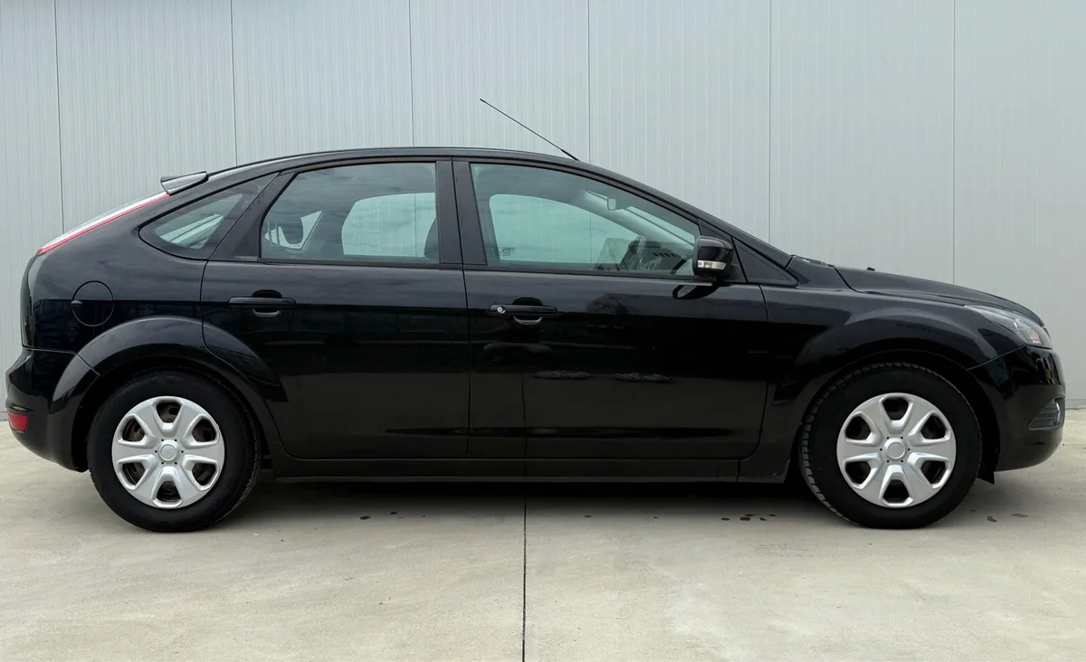 2010 Ford Focus Econetic - Image 4