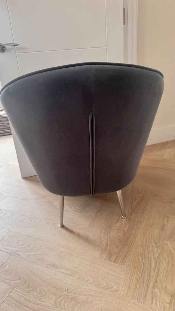 Furniture - chair - Image 2