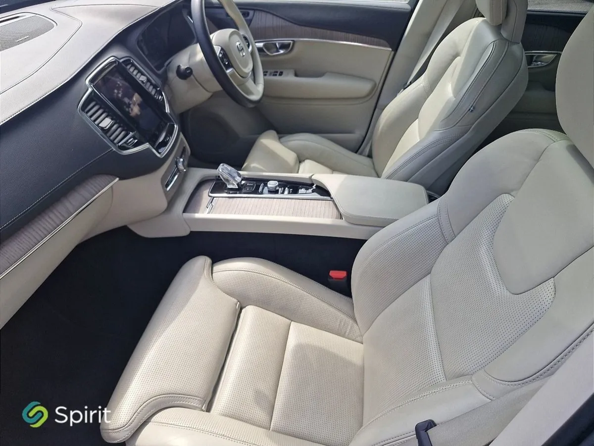 Volvo XC90 T8 Plug In Hybrid  Inscription Awd  Na - Image 4