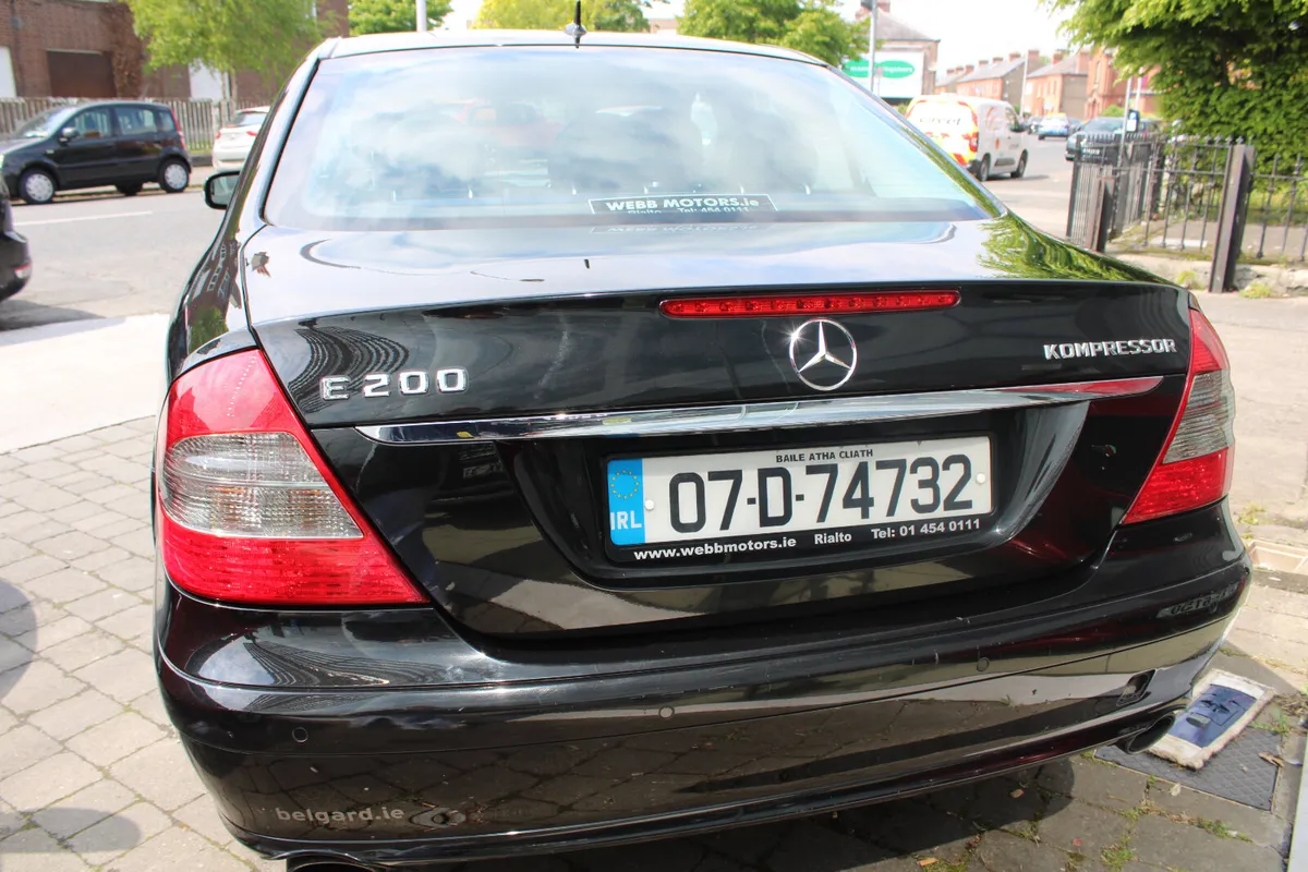 Mercedes-Benz E-Class E200 AUTO 1.8 2007 - Image 4
