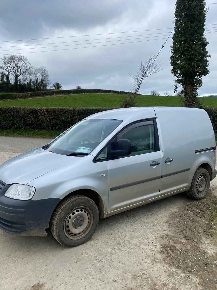 Volkswagen Caddy 2009 - Image 2