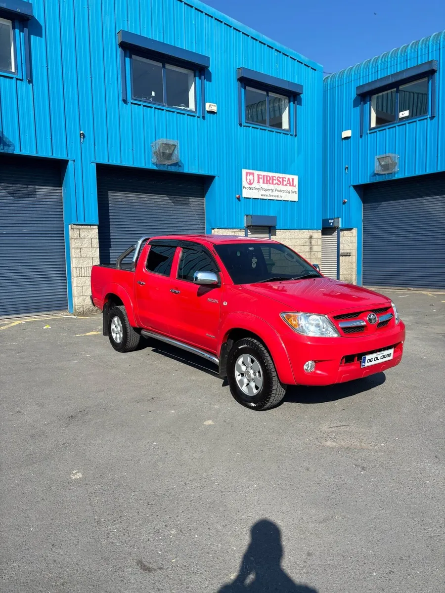 Toyota Hilux - Image 1