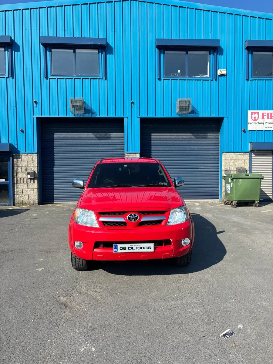 Toyota Hilux - Image 3
