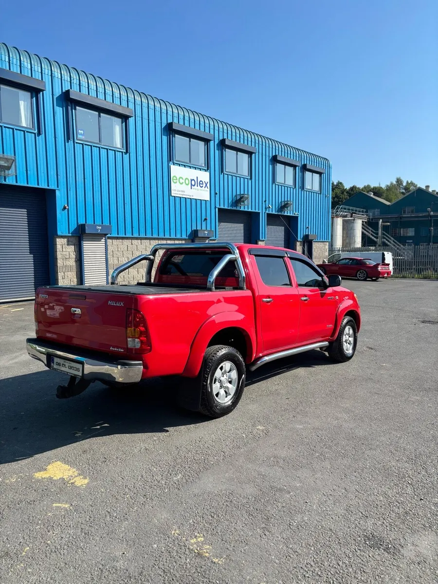Toyota Hilux - Image 4