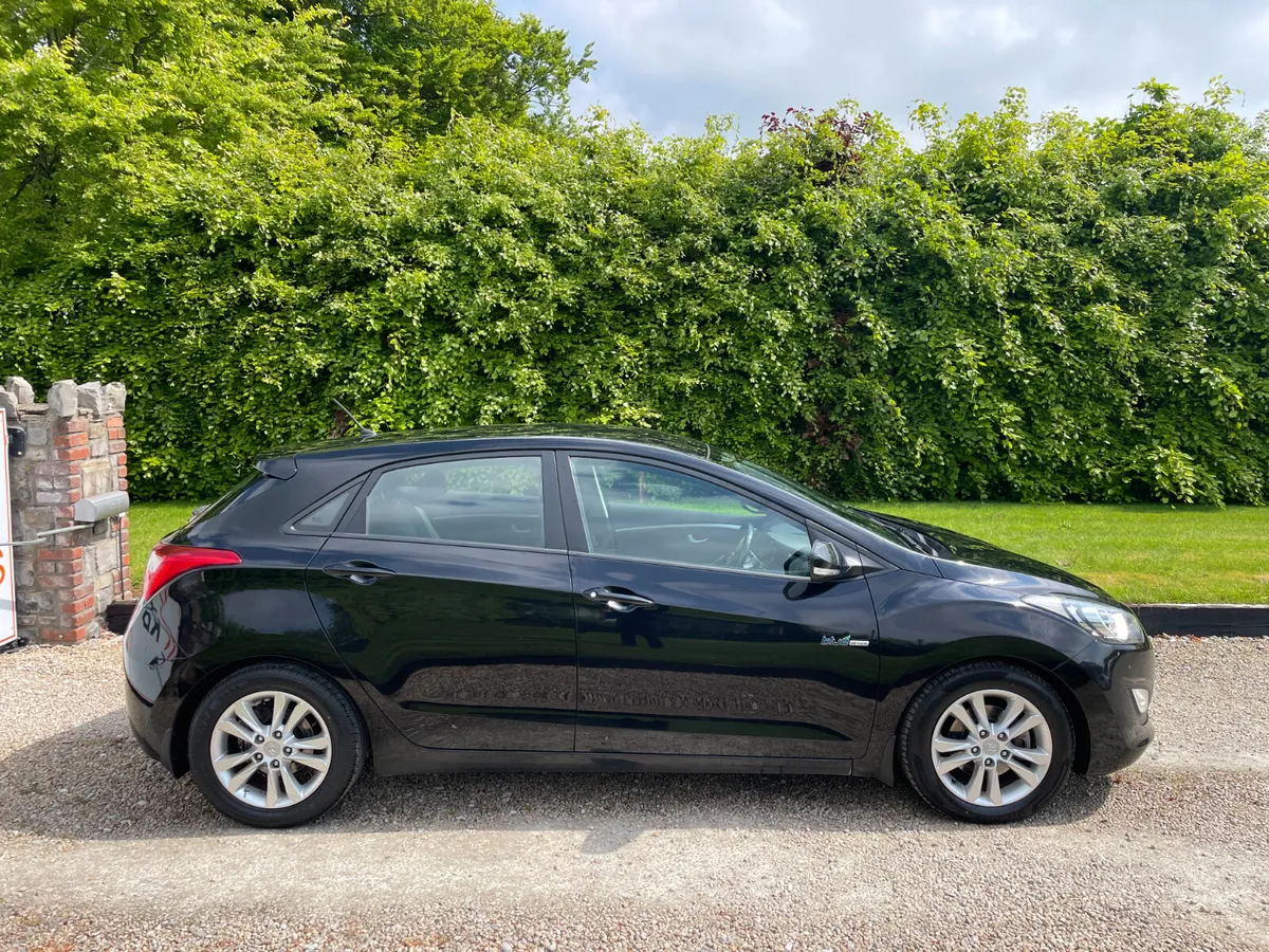 HYUNDAI I-30 1.6 DIESEL DELUXE MODEL - Image 4