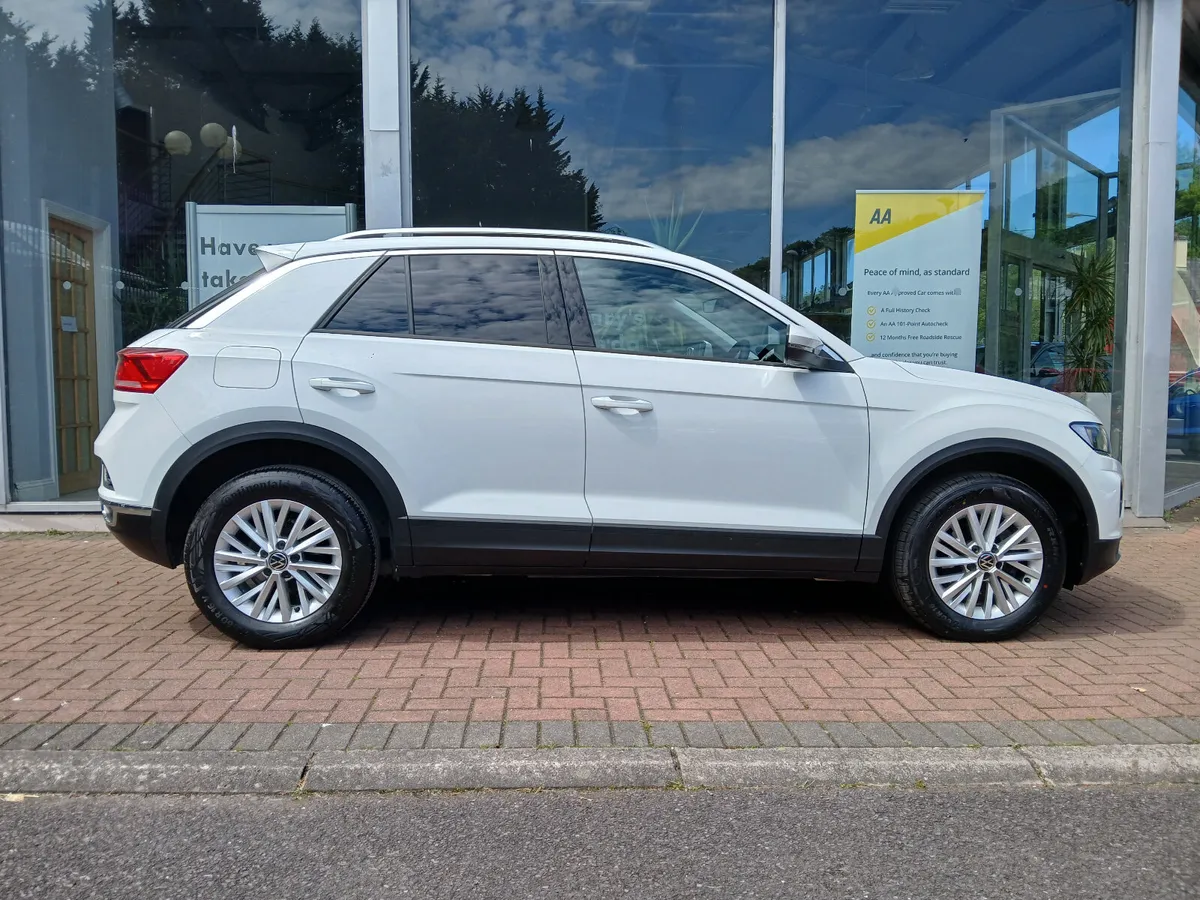 2021  T-Roc 2.0 TDi Commercial  Design . - Image 3