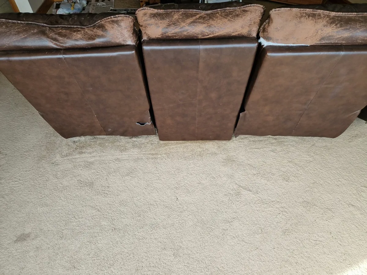 3 seater leather recliner couch - Image 2