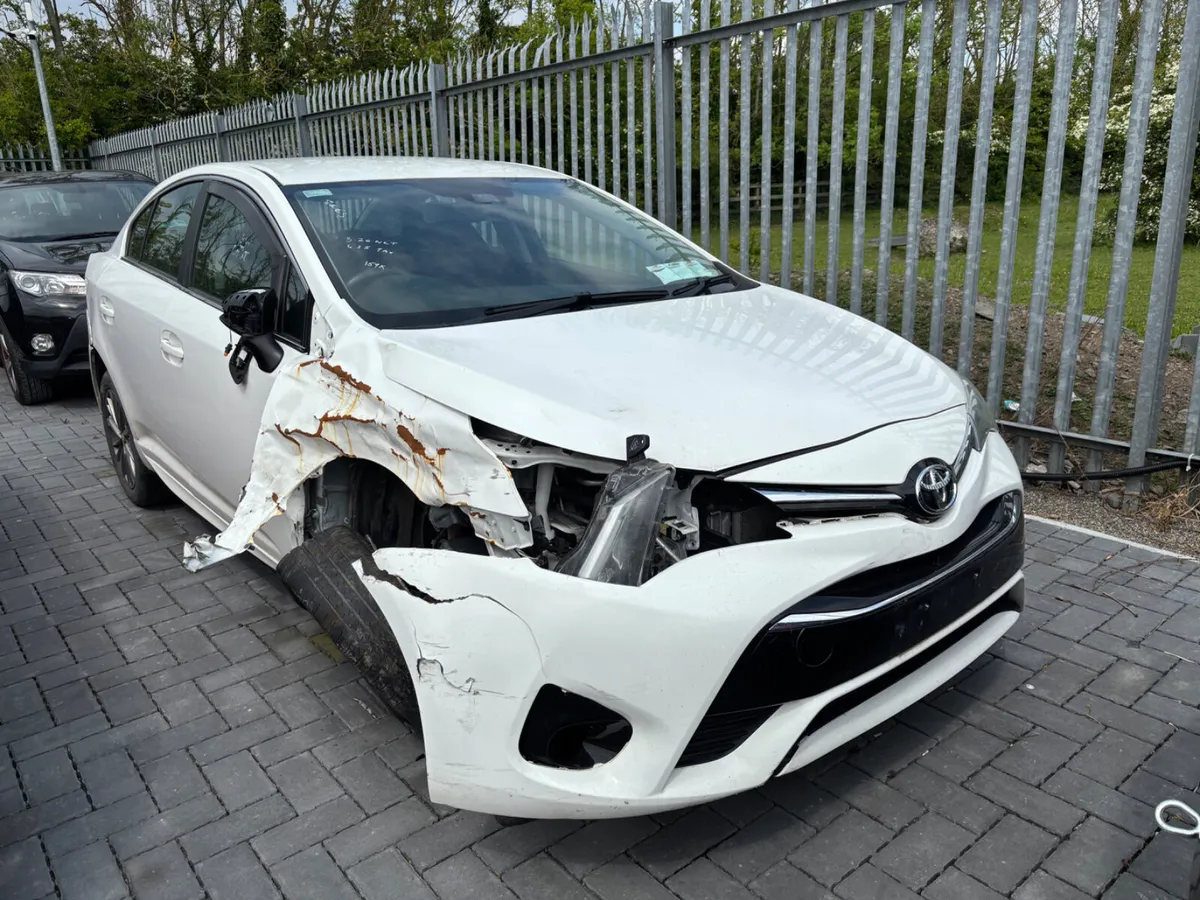 16 Avensis 1.6 D4D Starting 150km - Image 2