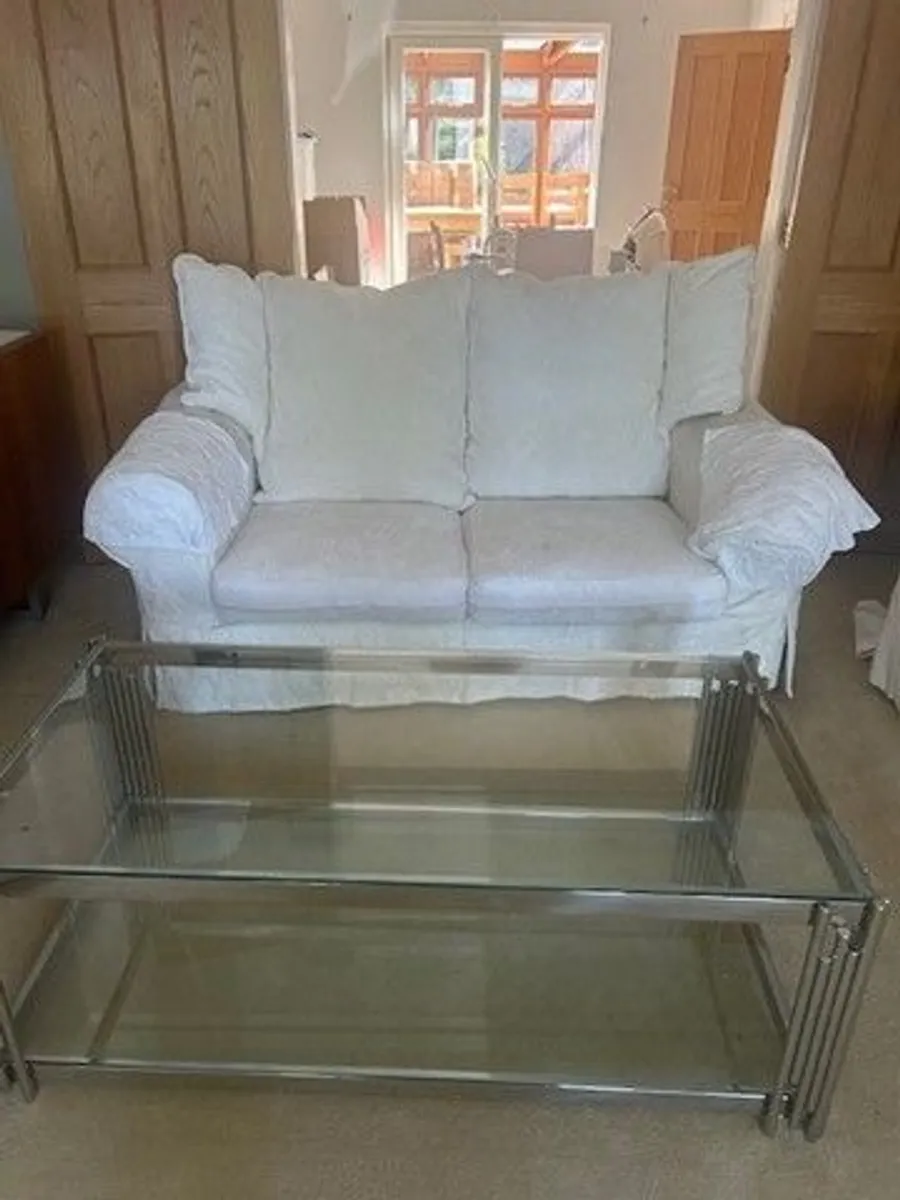 Traditional Classic White Sofa Set - Image 2