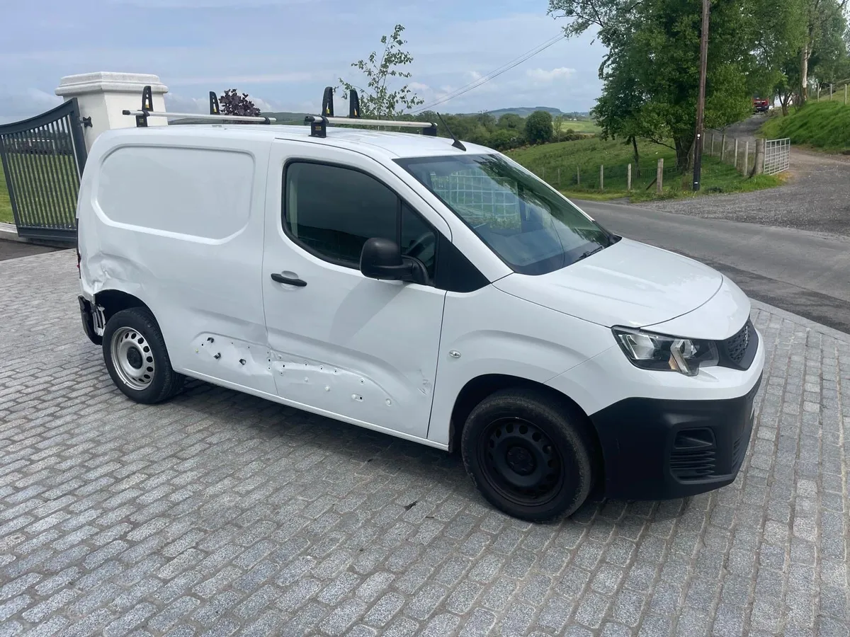 2023 Peugeot Partner Professional Prem+ - Image 1