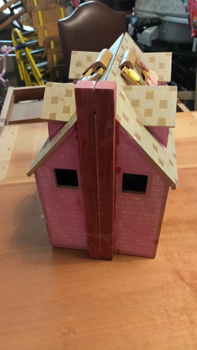 Small Dolls house - Image 2