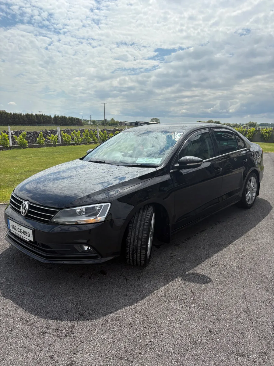 Volkswagen Jetta 2016 - Image 2