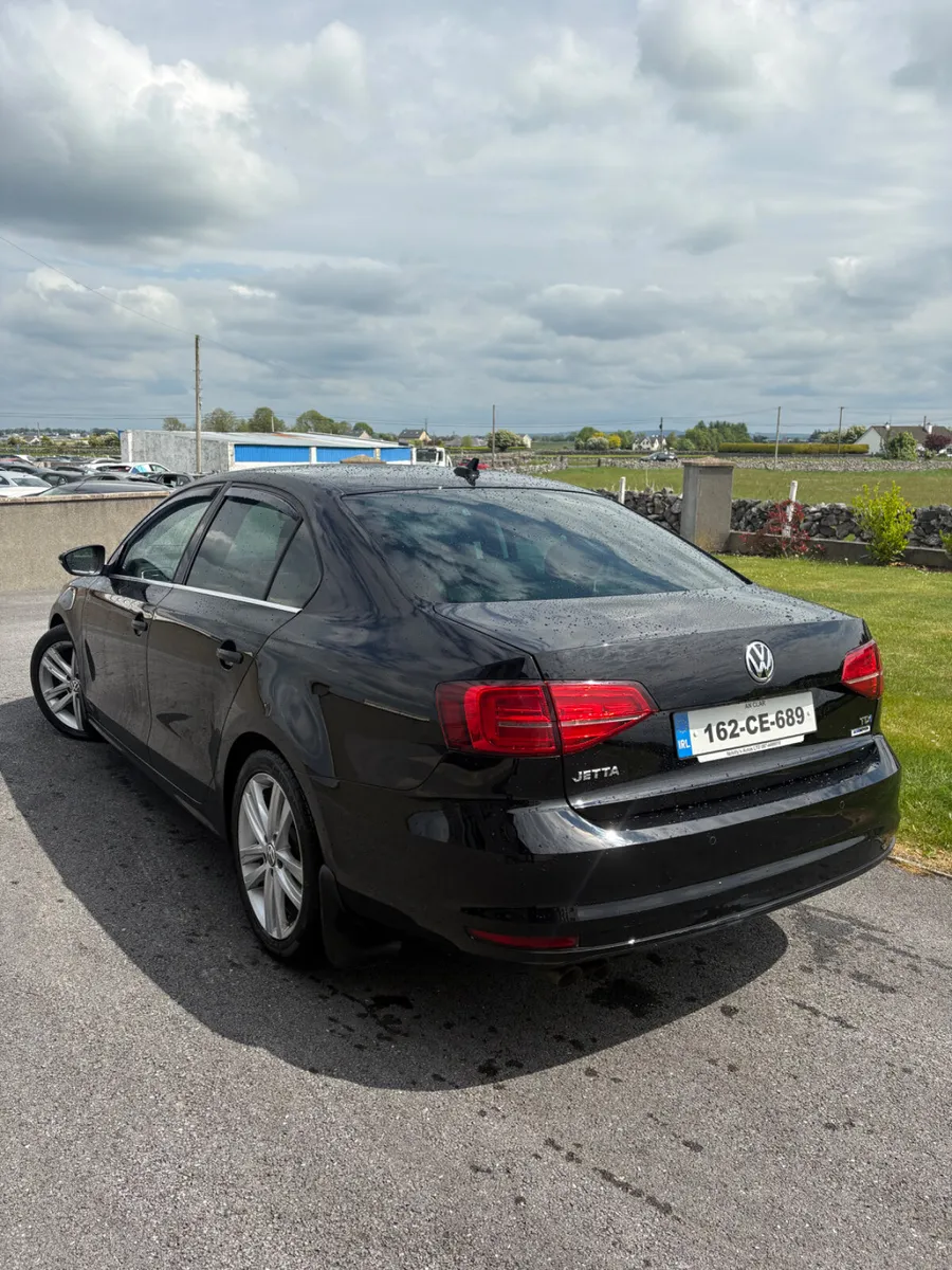Volkswagen Jetta 2016 - Image 3