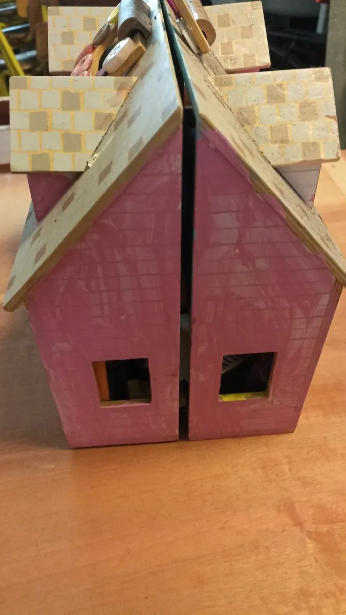Small Dolls house - Image 3