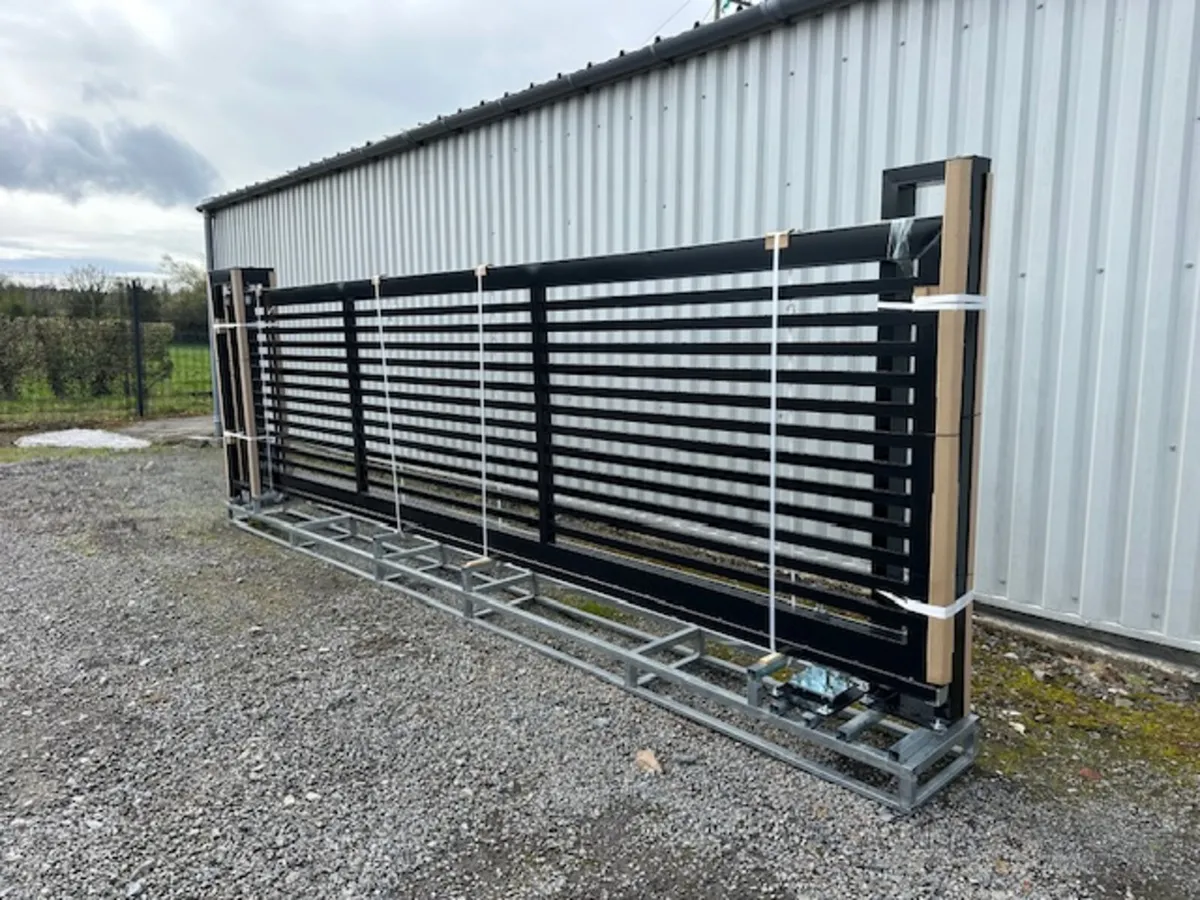 20ft Electric Sliding Gates **Online Auction** - Image 4