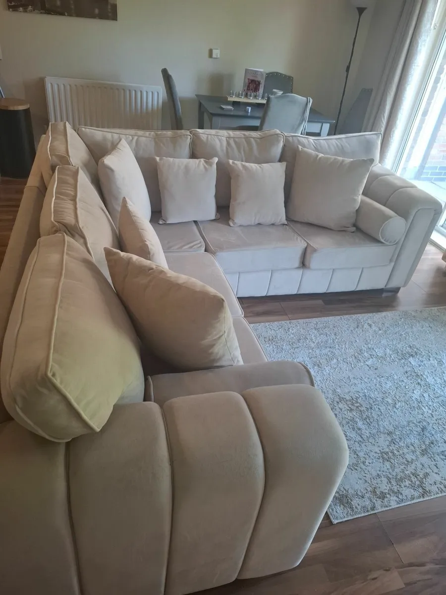 Sofa - Image 3
