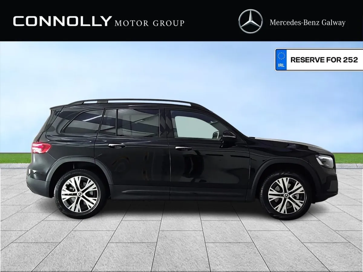 Mercedes-Benz GLB- Class GLB 200D  night Package - Image 3