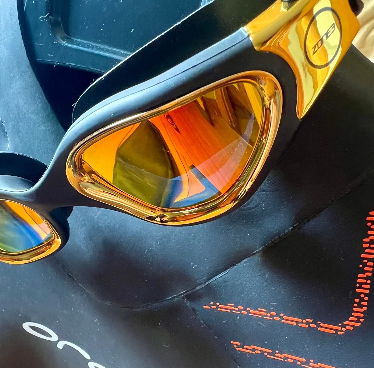 Orca Vitalis TRN Wetsuit (MW) +Zone3 Vapor Goggles - Image 1