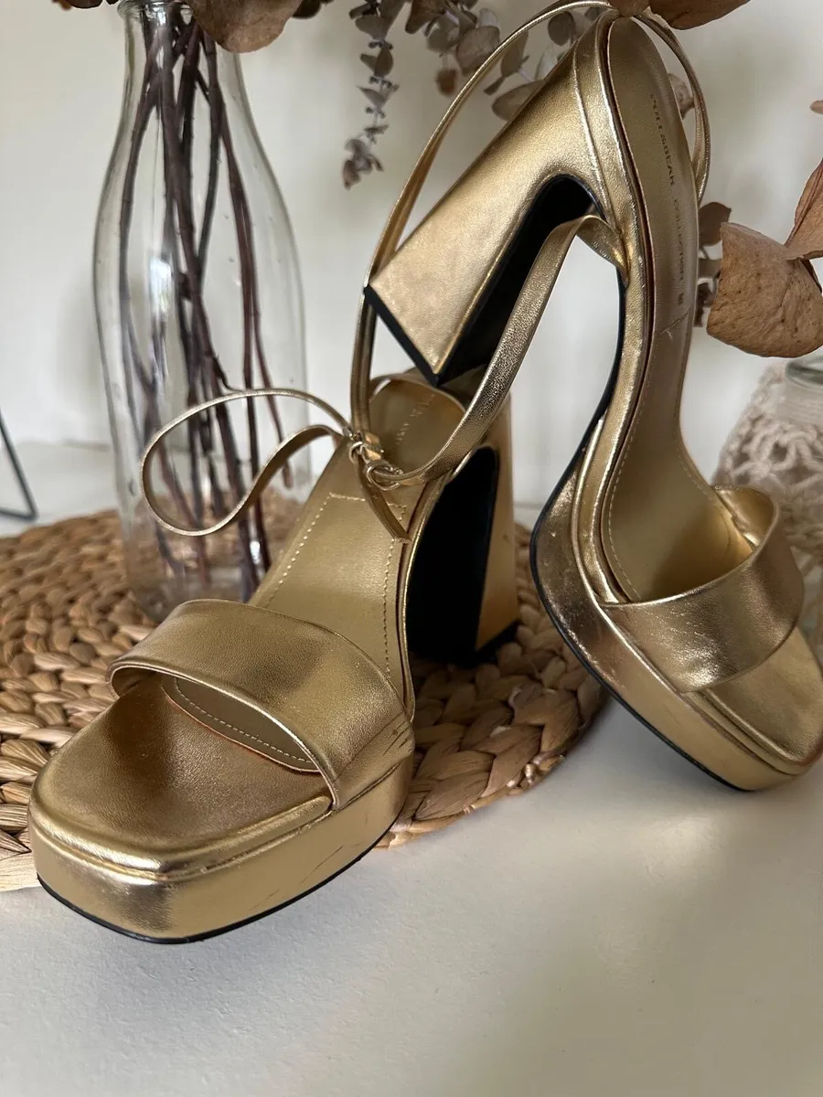 Golden High heels - Image 1
