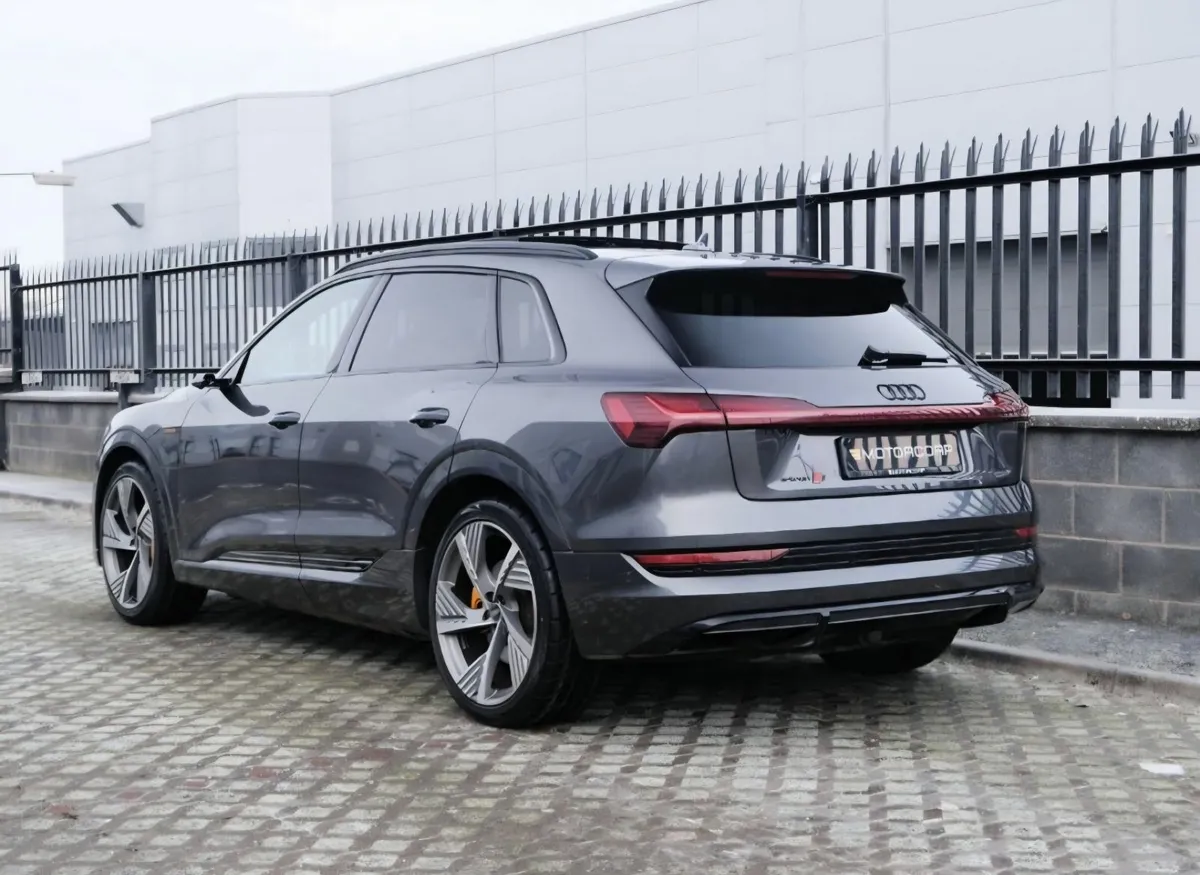 2022 Audi e-tron 55 Vorsprung Sline edition 408bhp - Image 3
