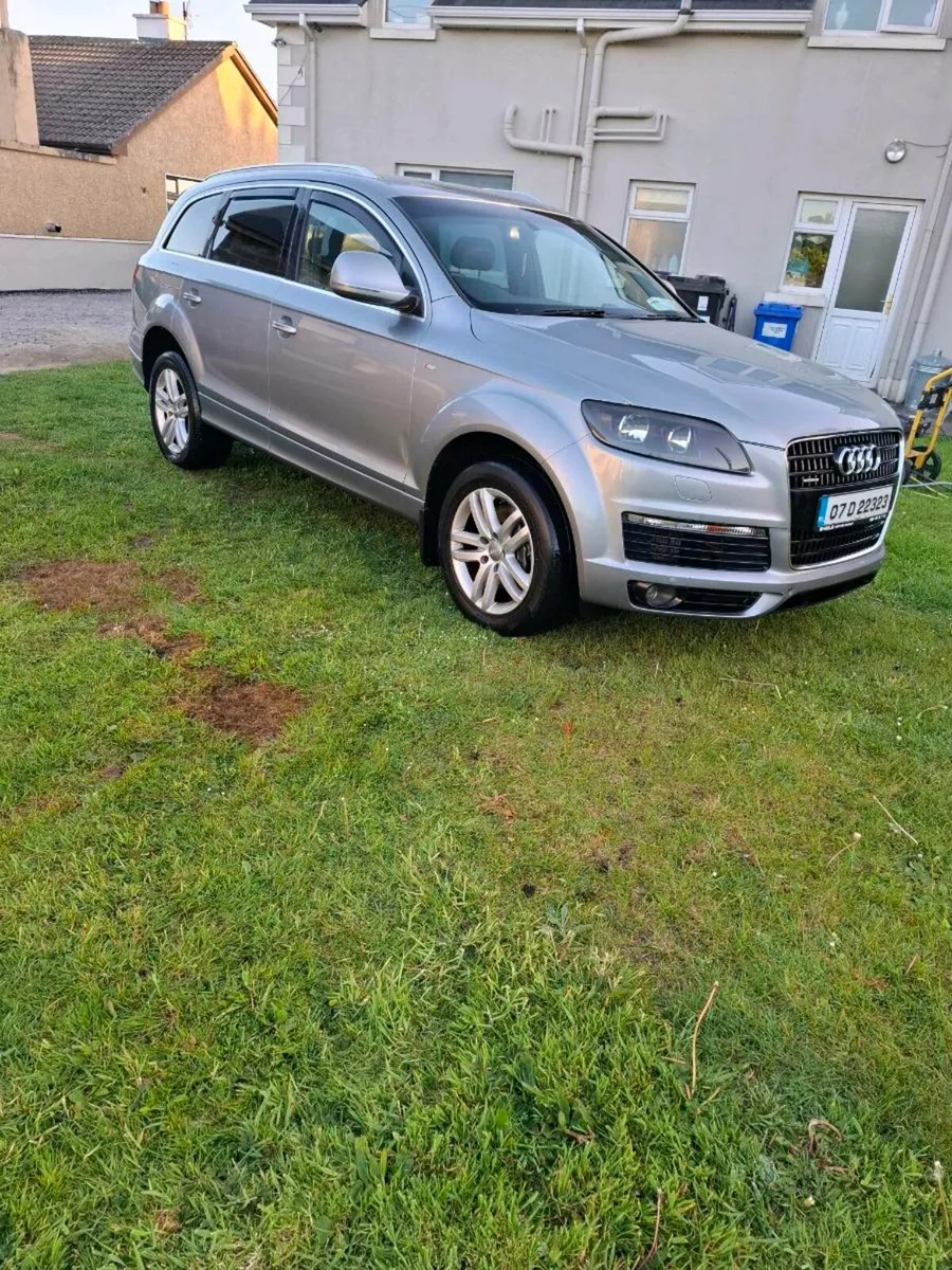 Audi Q7 crewcab 2007 - Image 1
