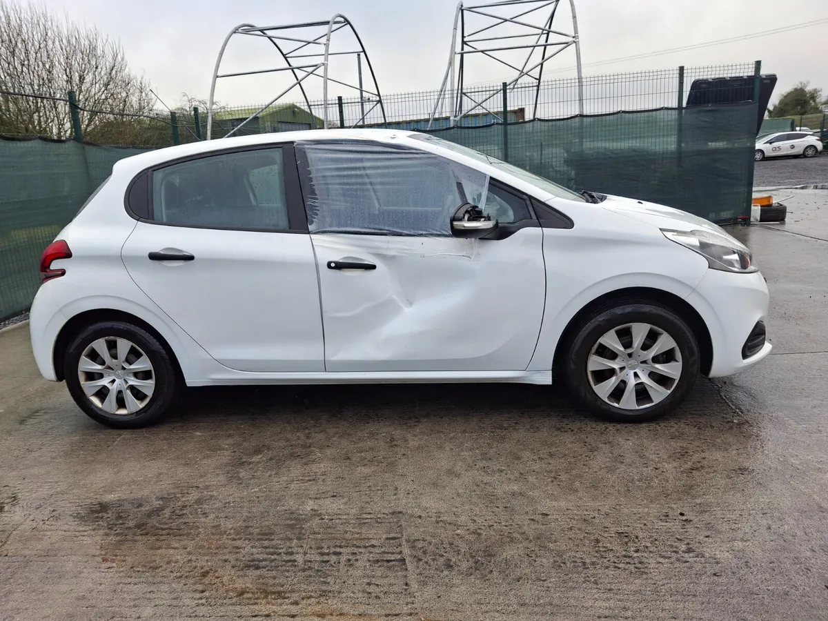 2016 Peugeot 208 1.0L Petrol Drive home - Image 3