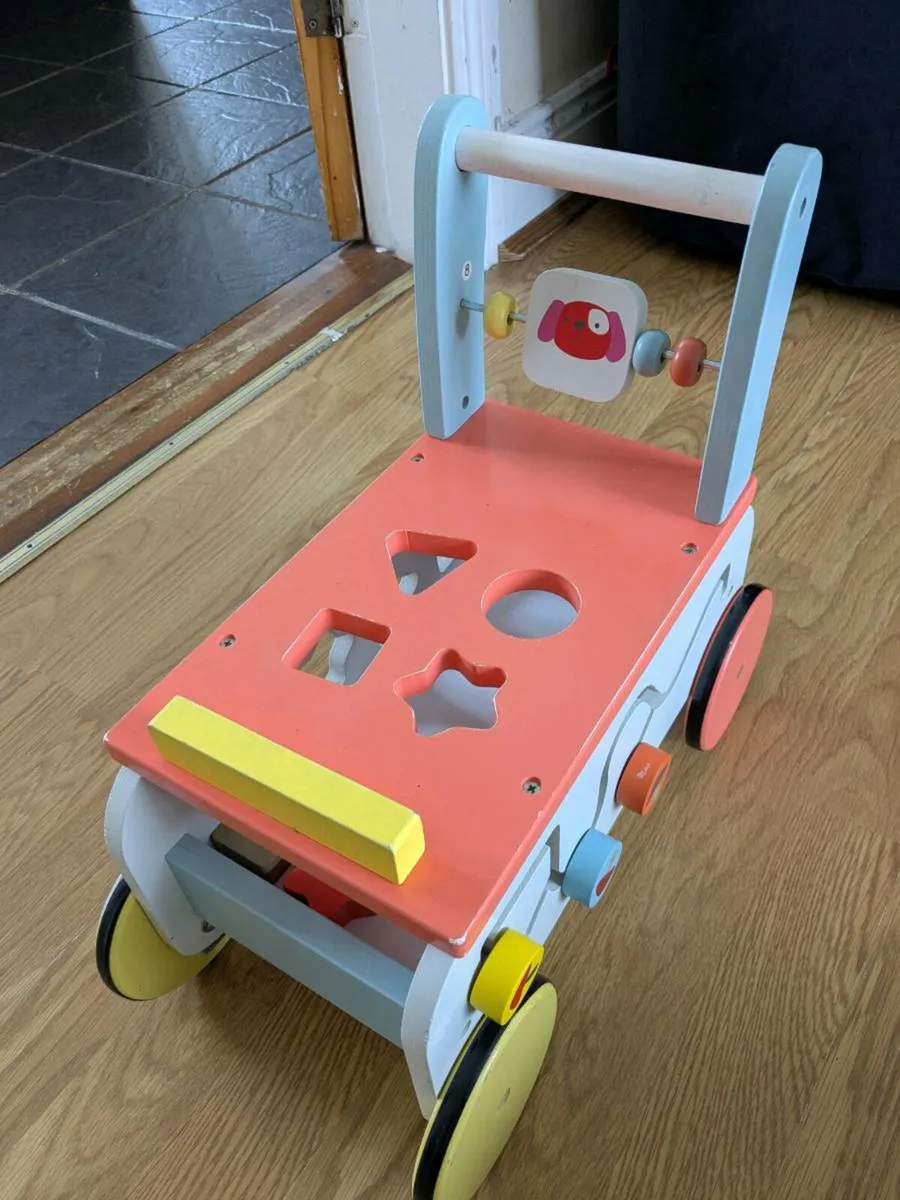 Baby walker - Image 1